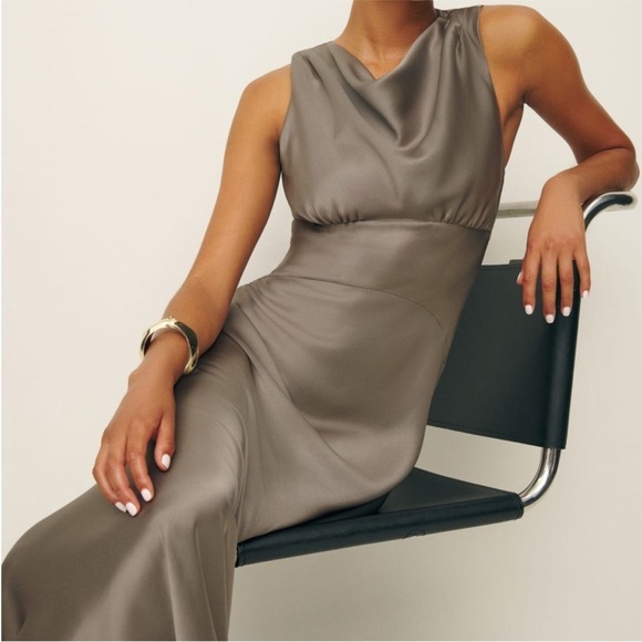 NWT Reformation Dessa Satin Maxi Slip Cowl Bias Neck Dress in Taupe size 10 - Picture 4 of 13